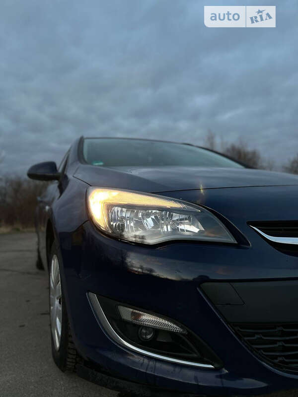 Универсал Opel Astra 2013 в Дрогобыче фото 12 Универсал Opel Astra 2013 в Дрогобыче