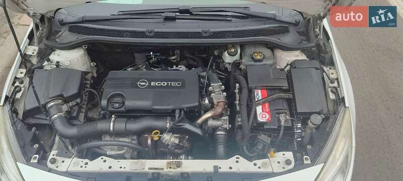 Универсал Opel Astra 2012 в Киеве