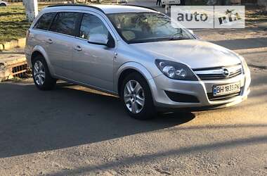 Універсал Opel Astra 2010 в Києві