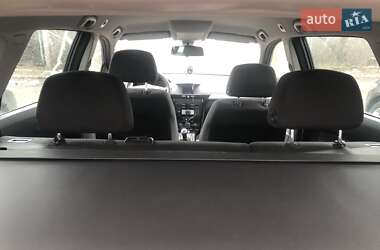 Универсал Opel Astra 2010 в 