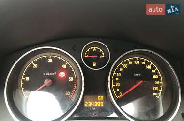 Универсал Opel Astra 2010 в 