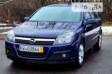 Универсал Opel Astra 2006 в Полтаве