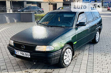 Універсал Opel Astra 1995 в Івано-Франківську