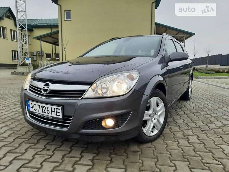 Універсал Opel Astra 2008 в Луцьку