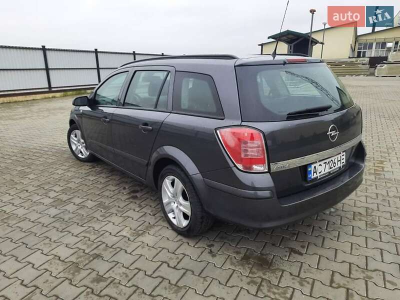 Универсал Opel Astra 2008 в Луцке