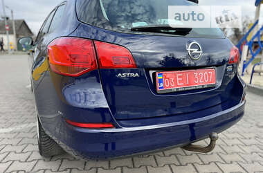 Універсал Opel Astra 2010 в Дубні