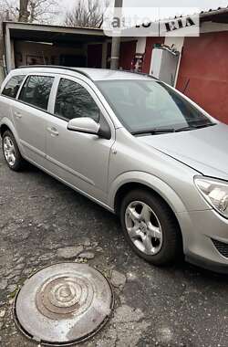 Універсал Opel Astra 2007 в Дніпрі