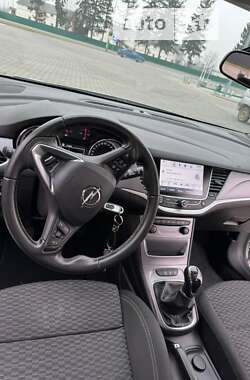 Универсал Opel Astra 2018 в 