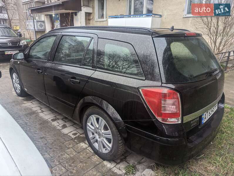 Універсал Opel Astra 2008 в Івано-Франківську