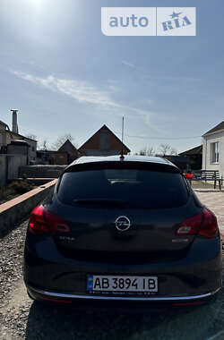 Хэтчбек Opel Astra 2013 в Тростянце