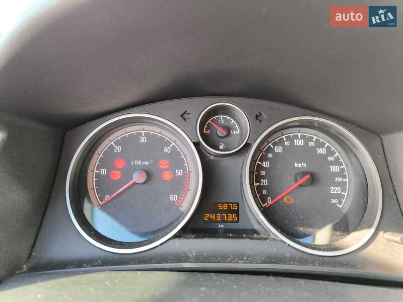 Универсал Opel Astra 2010 в Кривом Роге