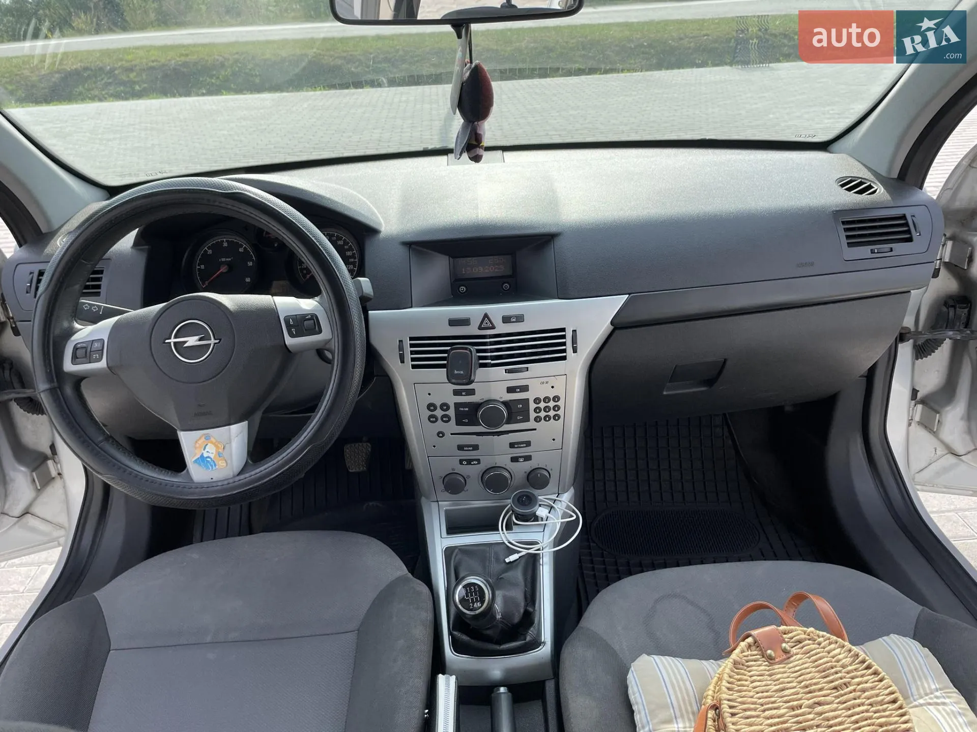 2011 Opel Astra - мініатюра 18