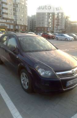 Хэтчбек Opel Astra 2011 в Львове