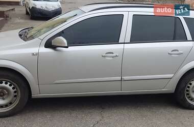 Универсал Opel Astra 2006 в 