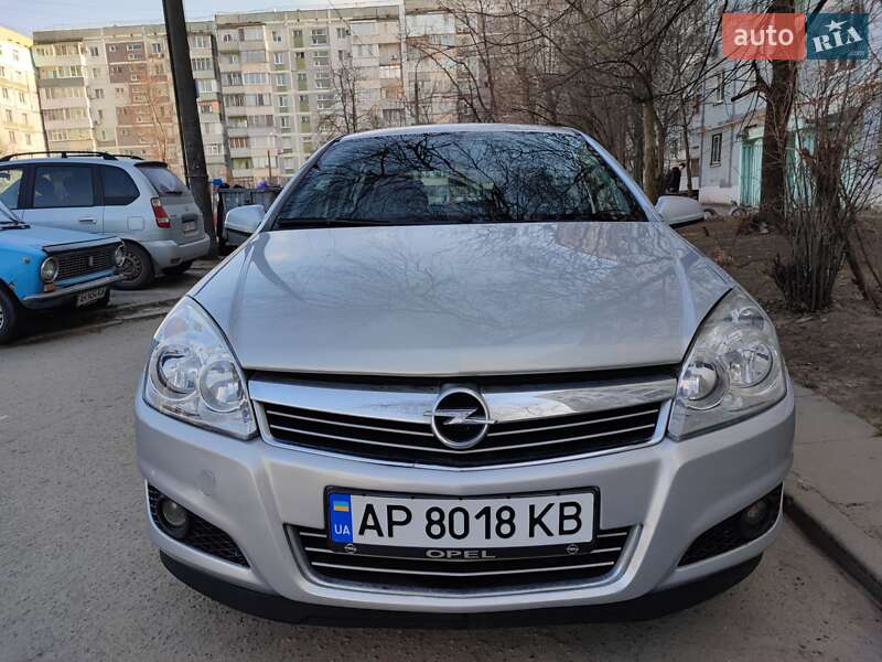 Хэтчбек Opel Astra 2007 в Запорожье