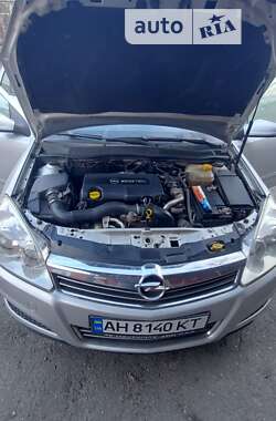 Універсал Opel Astra 2007 в Дніпрі