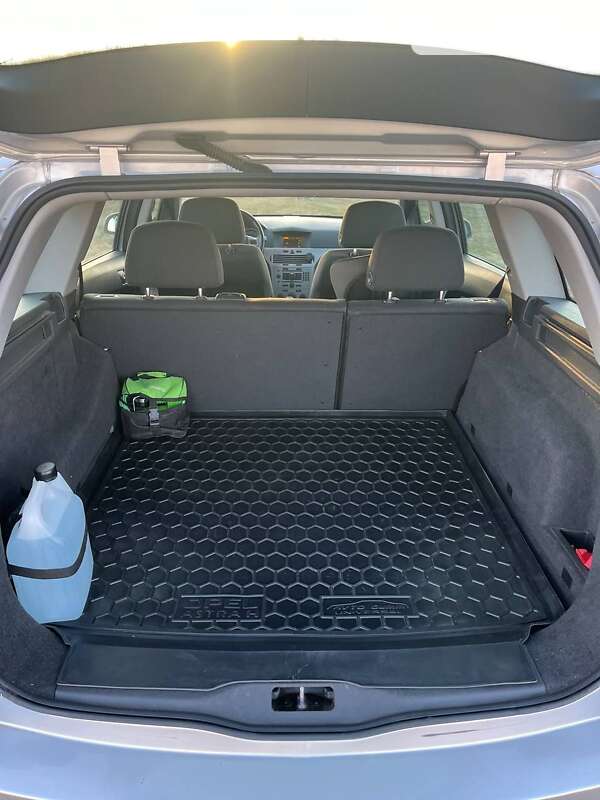 Универсал Opel Astra 2009 в Южноукраинске