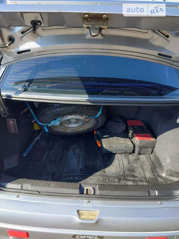 Седан Opel Astra 2008 в Хмельнике