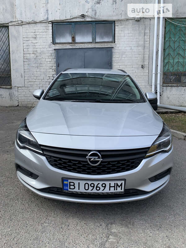 Универсал Opel Astra 2016 в Кременчуге