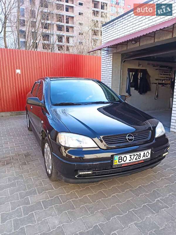 Седан Opel Astra 2009 в Тернополе