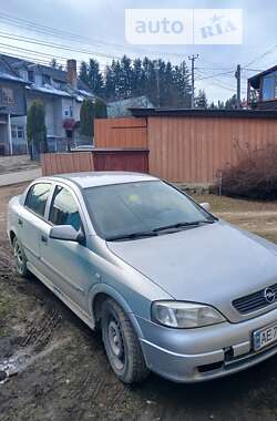 Седан Opel Astra 2003 в Ивано-Франковске