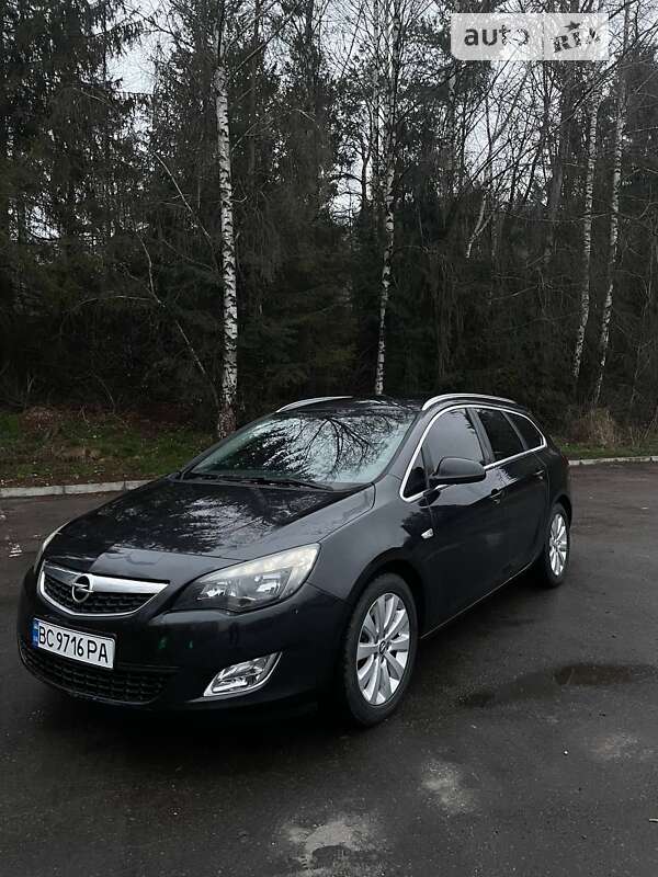 Універсал Opel Astra 2012 в Стрию