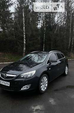 Універсал Opel Astra 2012 в Стрию