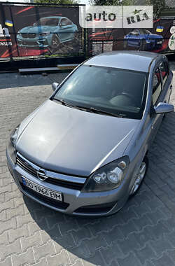 Седан Opel Astra 2005 в Тернополе