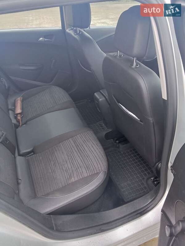 Универсал Opel Astra 2015 в Львове фото 59 Универсал Opel Astra 2015 в Львове