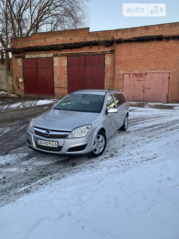 Універсал Opel Astra 2008 в Чернігові