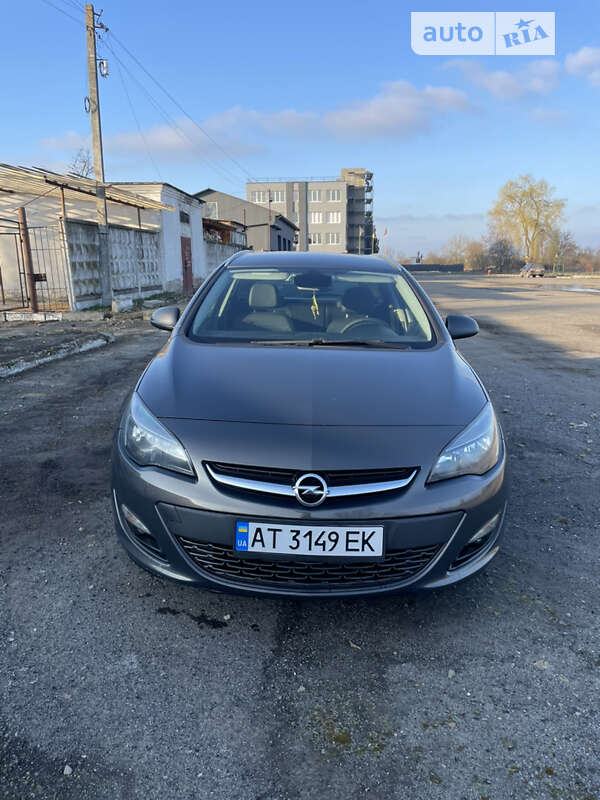 Универсал Opel Astra 2014 в Калуше