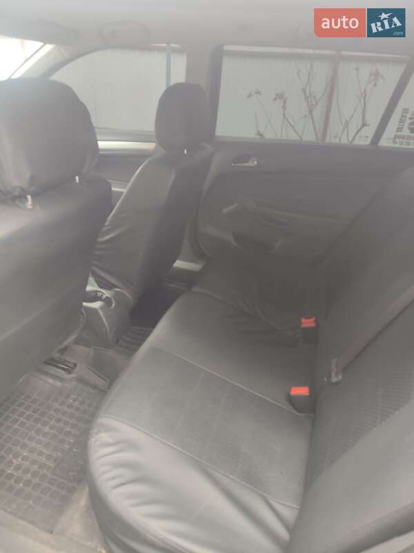 Універсал Opel Astra 2009 в Хмільнику