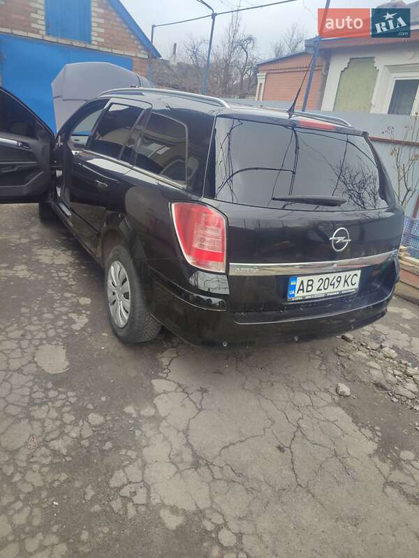 Універсал Opel Astra 2009 в Хмільнику