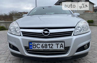 Хэтчбек Opel Astra 2007 в Львове