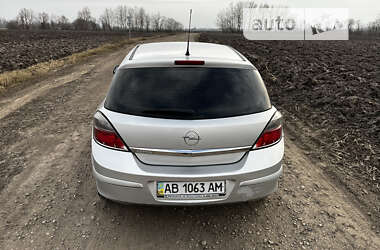 Хетчбек Opel Astra 2011 в Києві