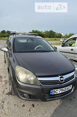 Універсал Opel Astra 2010 в Золочеві