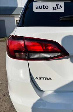 Универсал Opel Astra 2018 в Золочеве