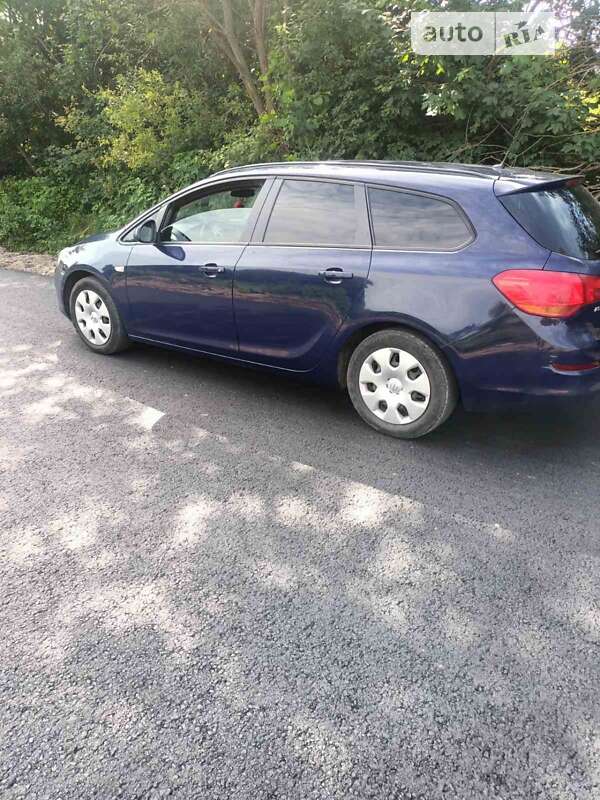 Opel Astra 2011