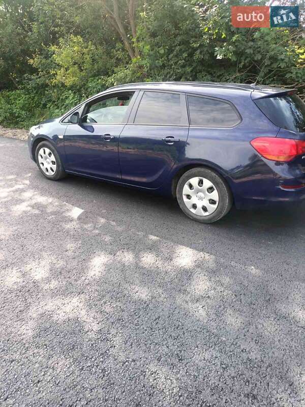 Opel Astra 2011