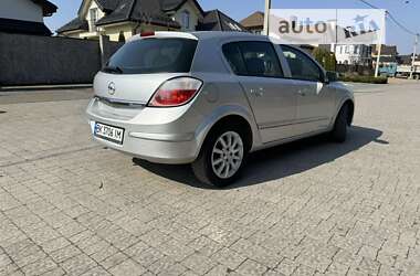 Хетчбек Opel Astra 2004 в Рівному