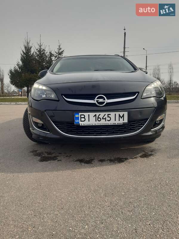 Универсал Opel Astra 2012 в Кременчуге