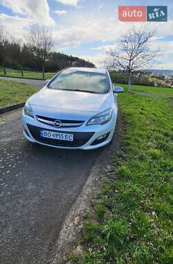 Универсал Opel Astra 2013 в 