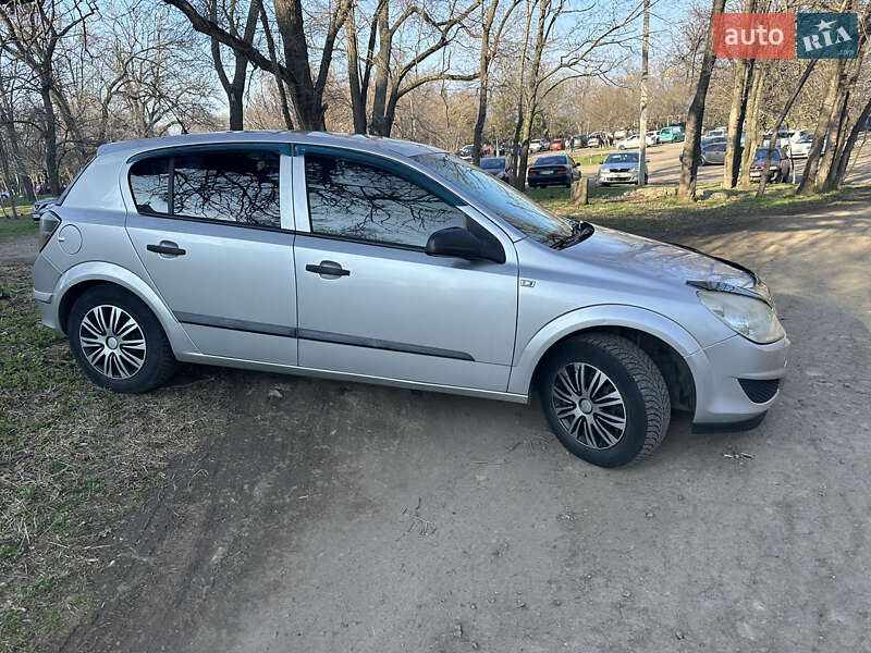 Хэтчбек Opel Astra 2008 в Одессе фото 3 Хэтчбек Opel Astra 2008 в Одессе