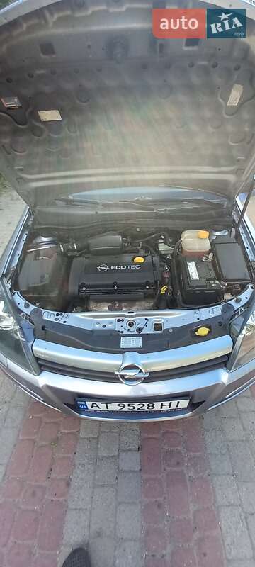 Универсал Opel Astra 2004 в Надворной