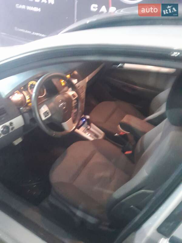 Универсал Opel Astra 2007 в Заставной