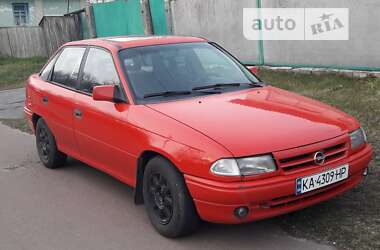 Седан Opel Astra 1993 в Чернигове