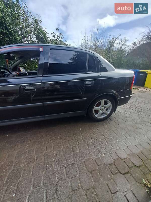 Универсал Opel Astra 2008 в Залещиках