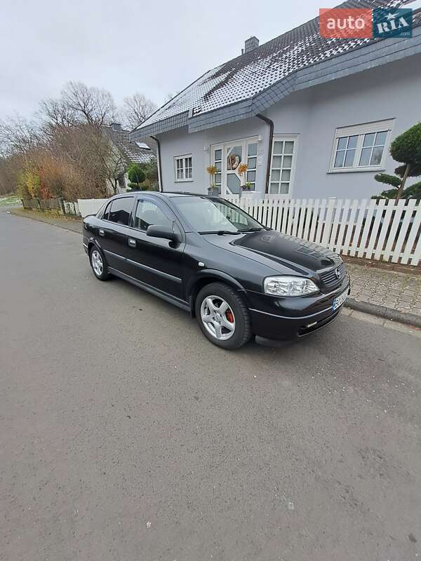 Универсал Opel Astra 2008 в Залещиках