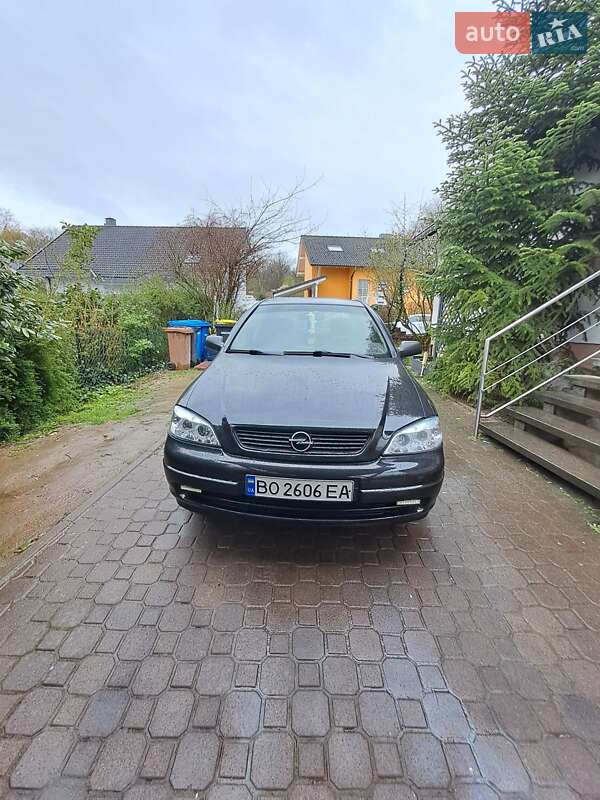 Универсал Opel Astra 2008 в Залещиках