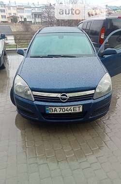 Універсал Opel Astra 2006 в Новомиргороді